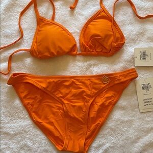 Body Glove smoothie Orange goldfish Triangle DITA top small, matching bottom XS